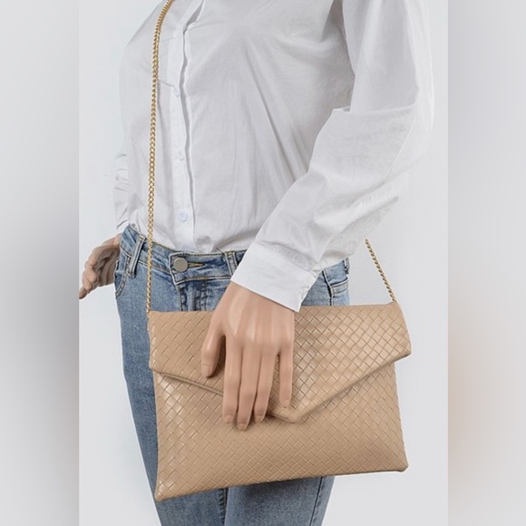 Faux leather square detail crossbody chain envelope style bag - Picture 10 of 10